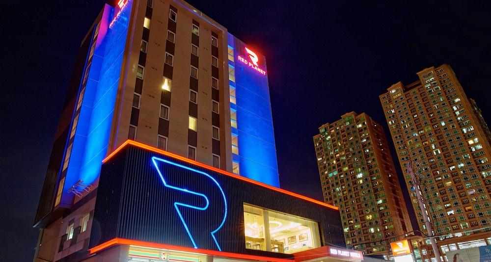 Red Planet Makati Amorsolo Makati City Exterior photo