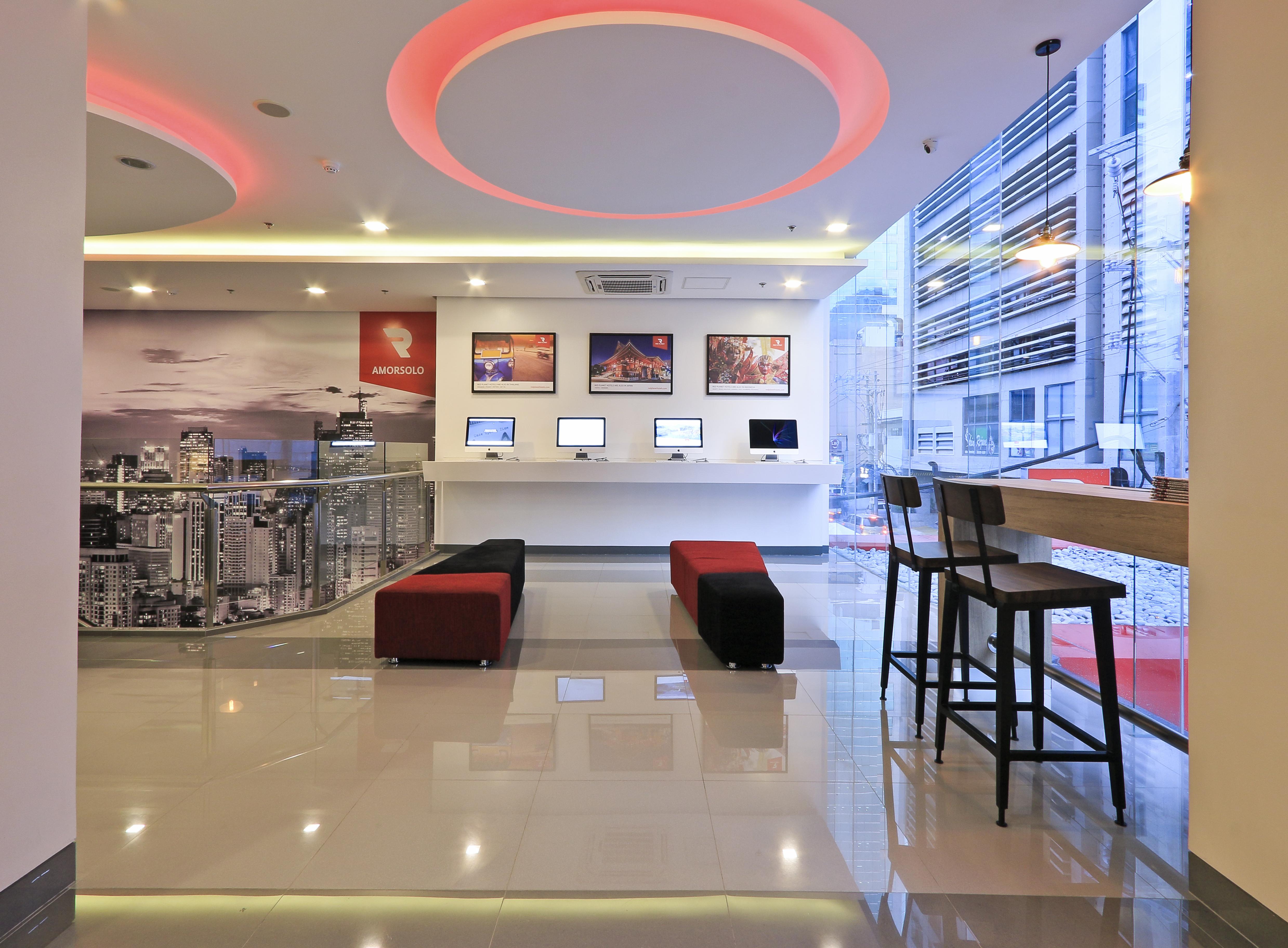 Red Planet Makati Amorsolo Makati City Exterior photo