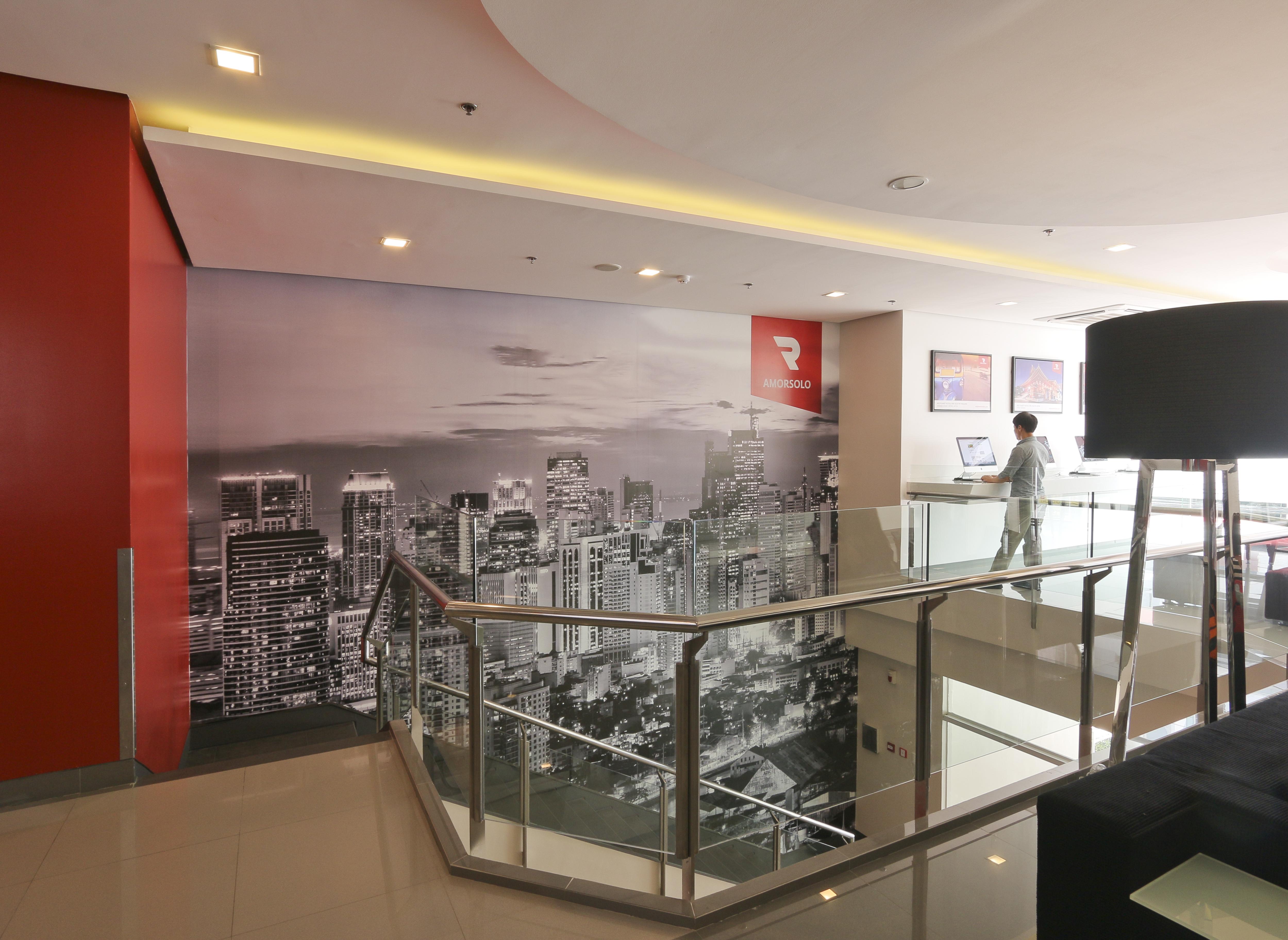 Red Planet Makati Amorsolo Makati City Exterior photo