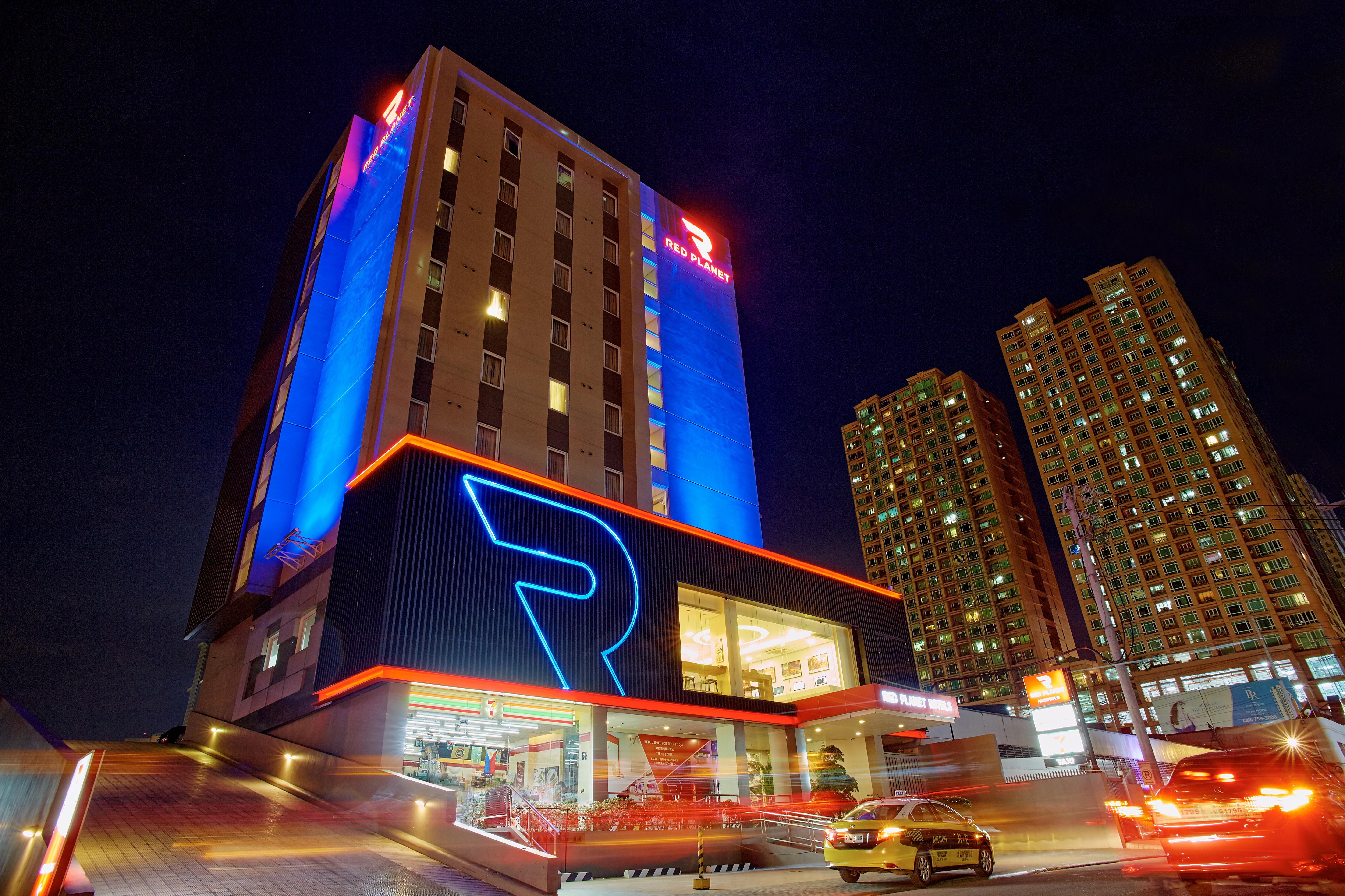 Red Planet Makati Amorsolo Makati City Exterior photo