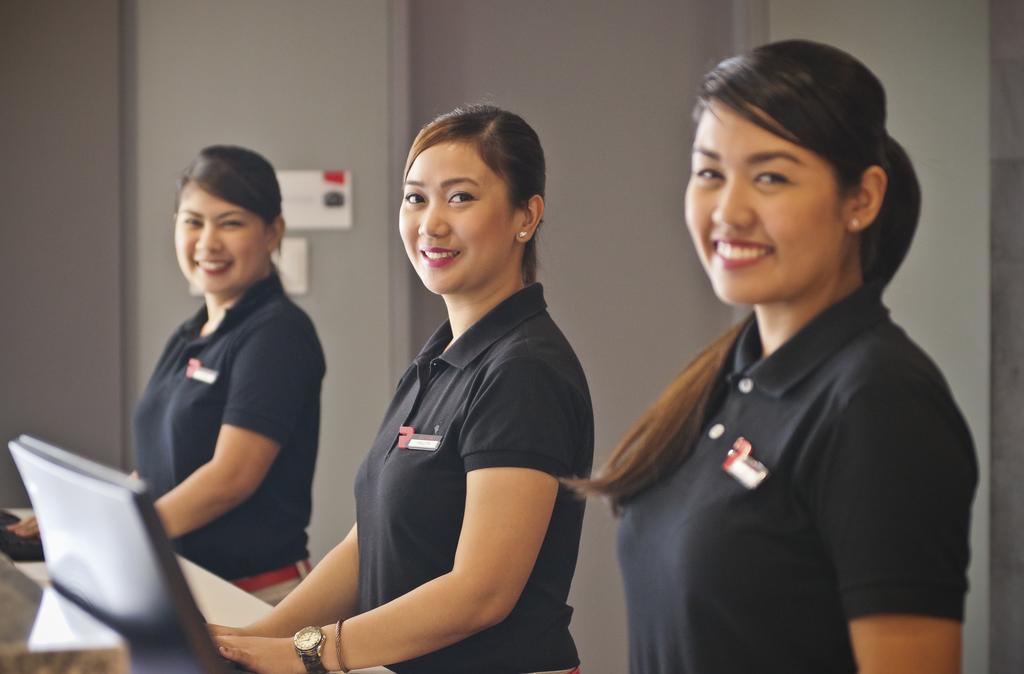 Red Planet Makati Amorsolo Makati City Exterior photo