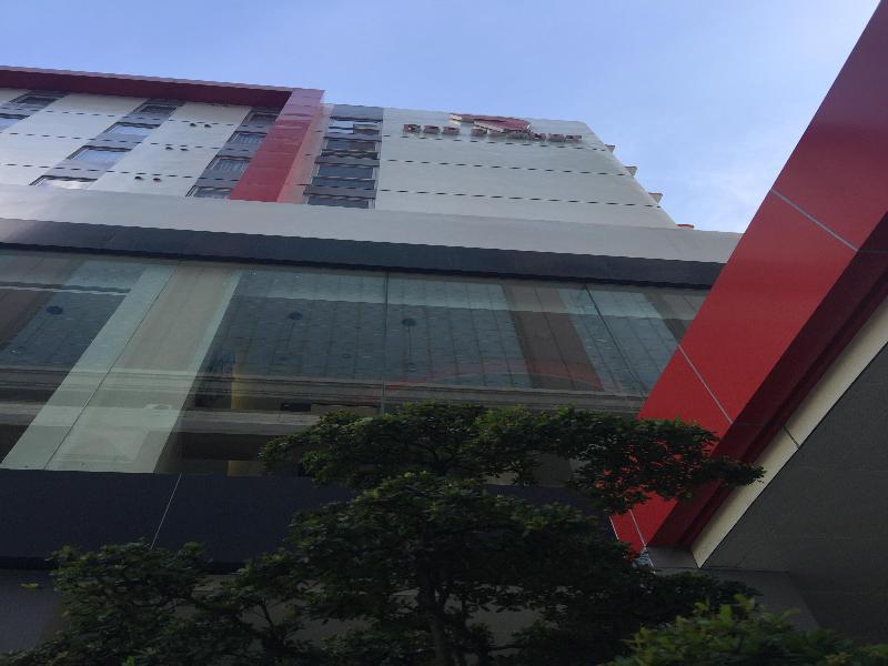 Red Planet Makati Amorsolo Makati City Exterior photo