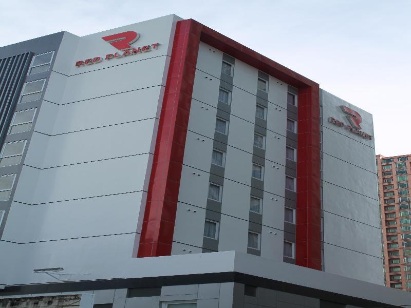 Red Planet Makati Amorsolo Makati City Exterior photo